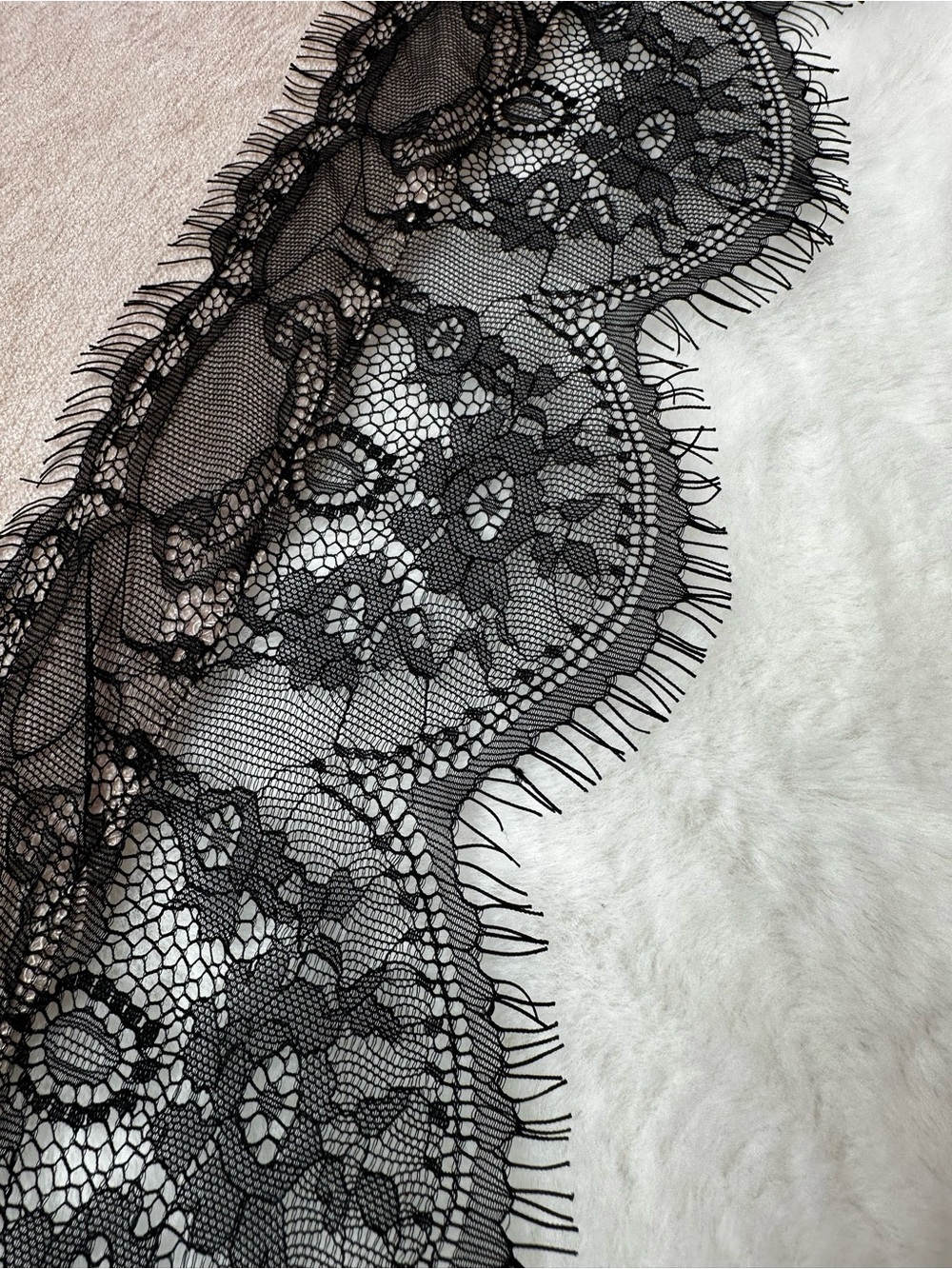La Fiorentina Taupe Wrap with Black Floral Lace Edging triangle - Picture 10 of 12